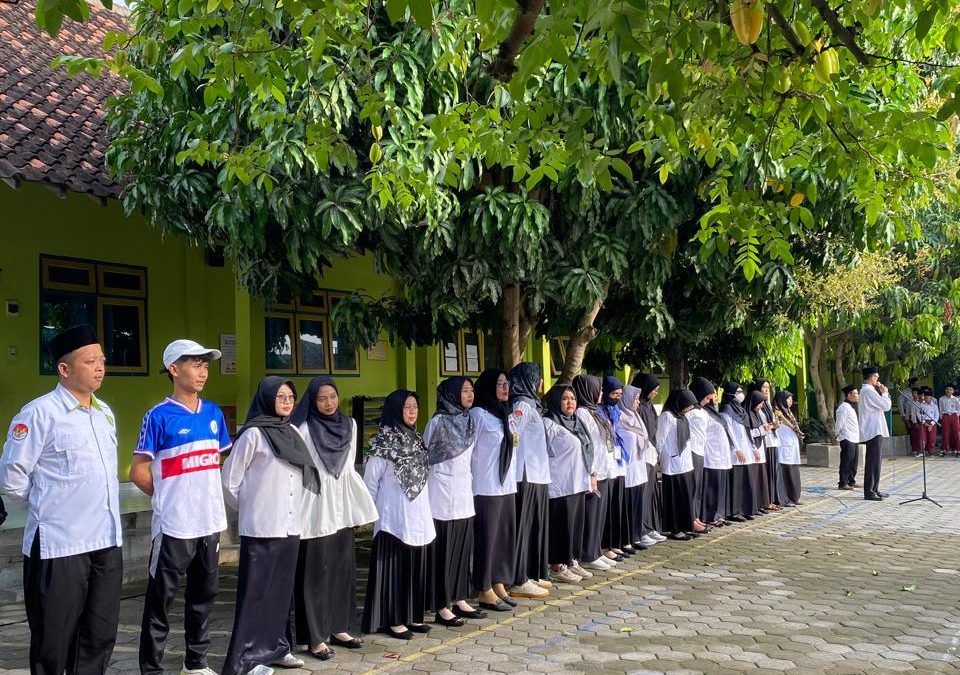 Sinergi dan Harmoni: MI Al-Islamiyah Grojogan Gelar Apel Perdana dan Halalbihalal Syawal